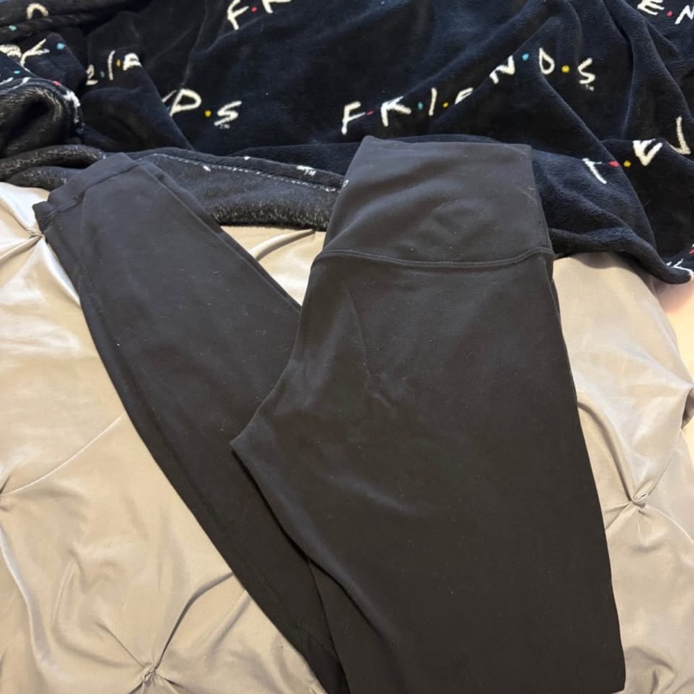 lululemon black leggings size 4